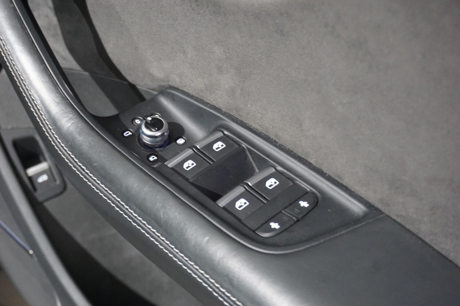 Used Audi SQ7 2020 for sale - 76537670: Photo 74