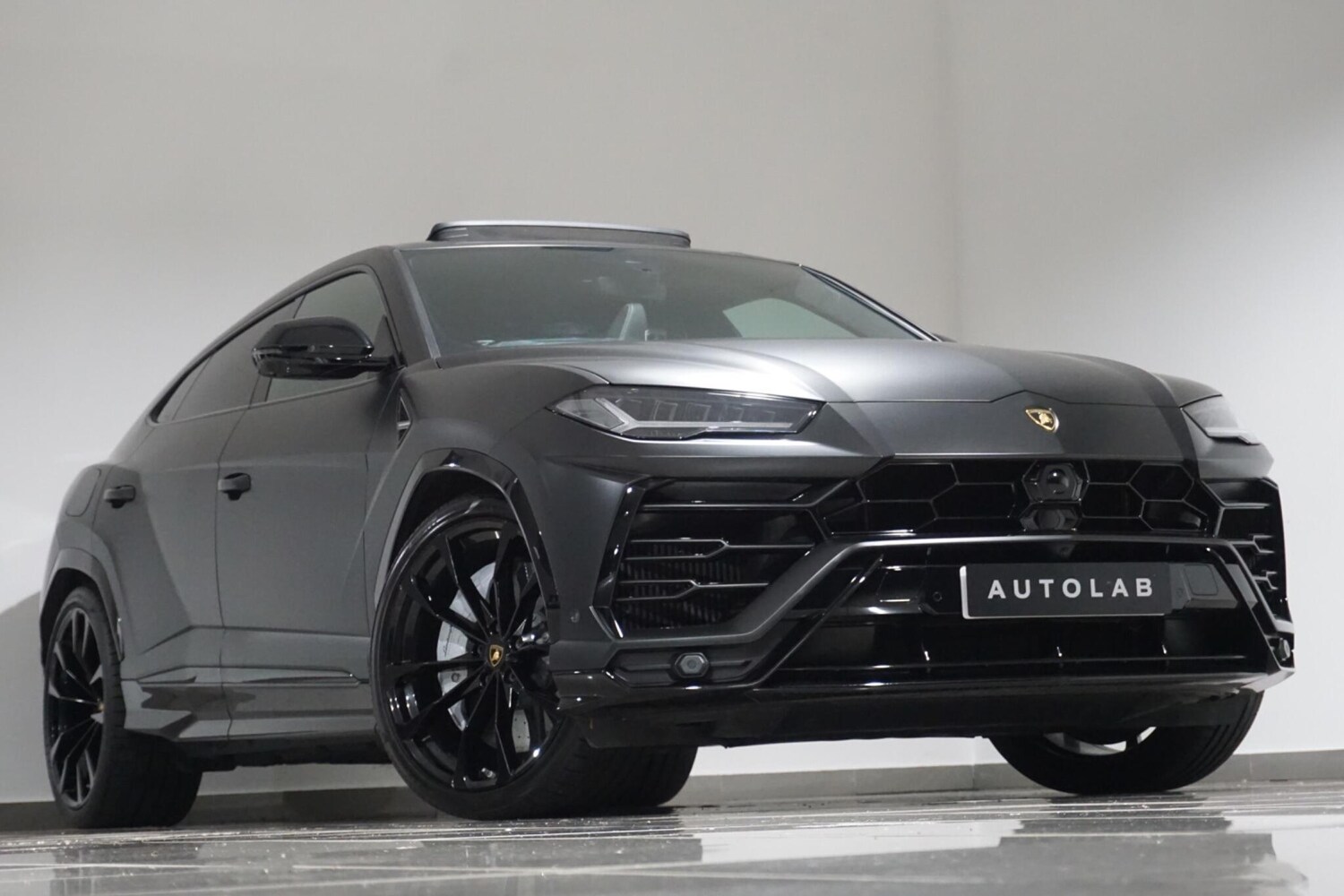 Used Lamborghini Urus 2020 for sale - 76227290: Photo 25