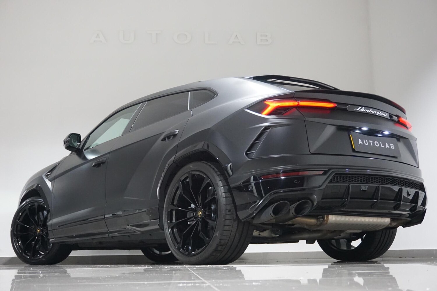 Used Lamborghini Urus 2020 for sale - 76227290: Photo 31