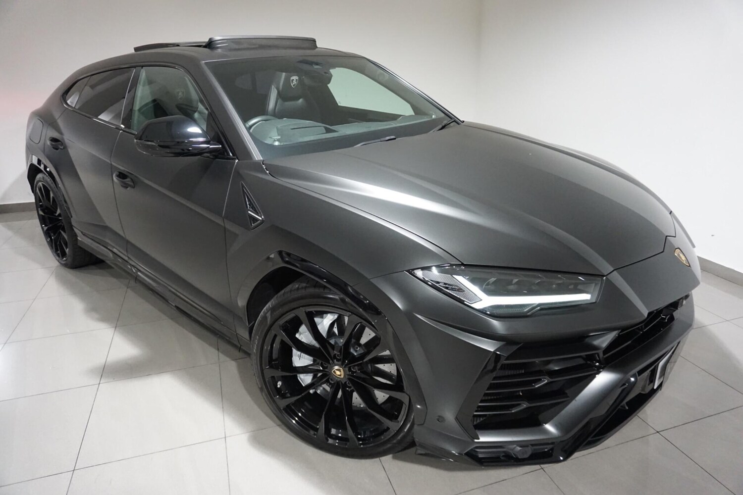 Used Lamborghini Urus 2020 for sale - 76227290: Photo 32