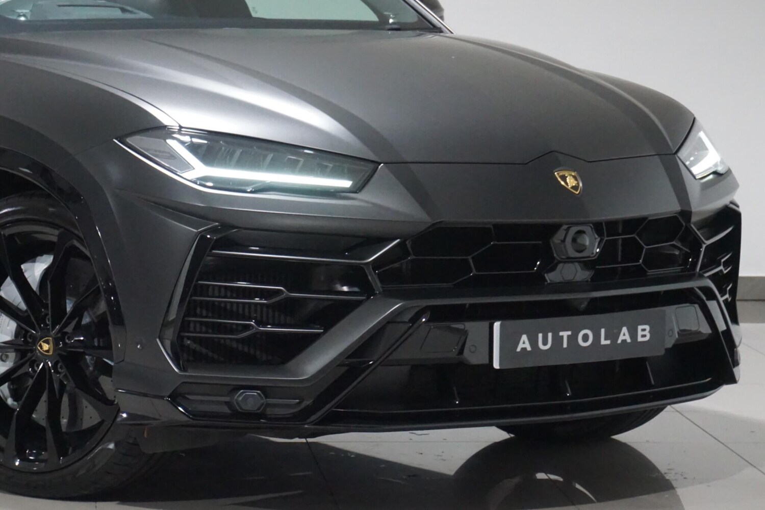 Used Lamborghini Urus 2020 for sale - 76227290: Photo 40