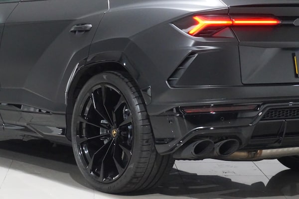 Used Lamborghini Urus 2020 for sale - 76227290: Photo 43