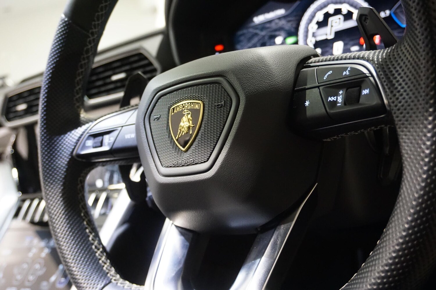 Used Lamborghini Urus 2020 for sale - 76227290: Photo 53