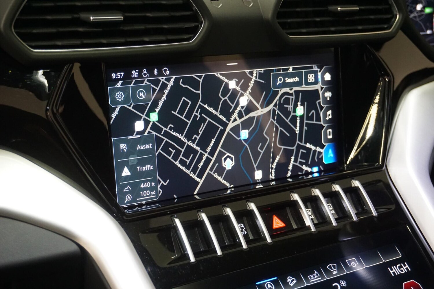 Used Lamborghini Urus 2020 for sale - 76227290: Photo 55