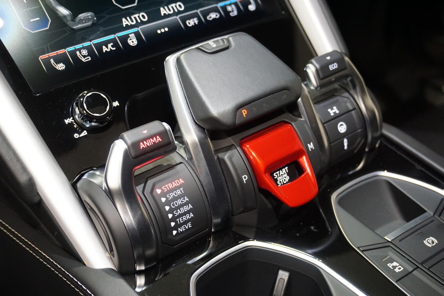 Used Lamborghini Urus 2020 for sale - 76227290: Photo 65