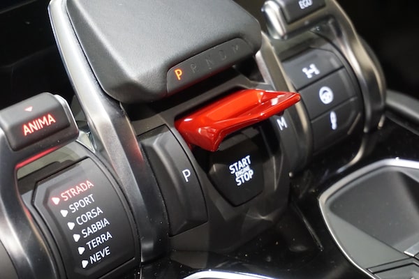 Used Lamborghini Urus 2020 for sale - 76227290: Photo 66