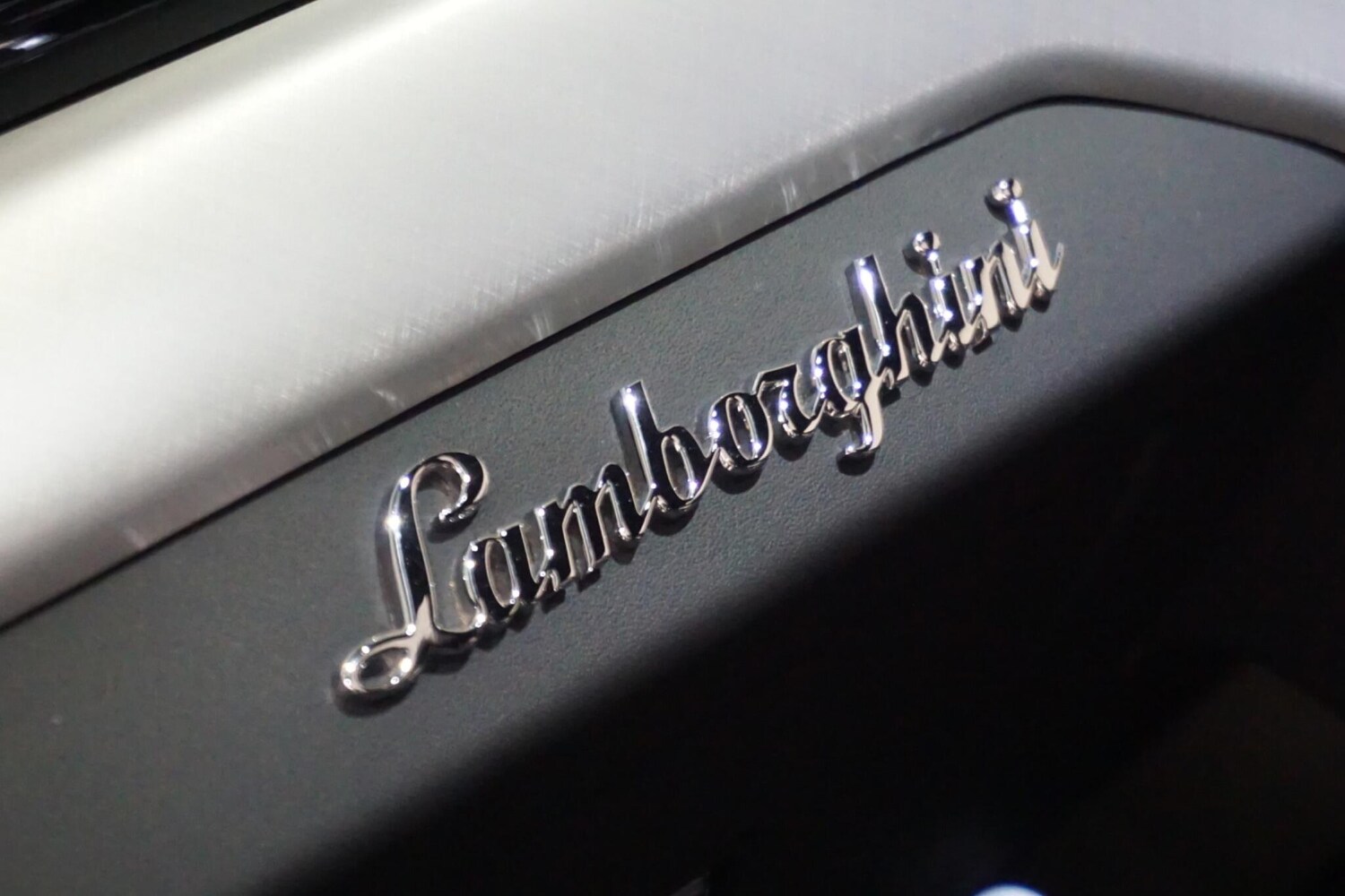 Used Lamborghini Urus 2020 for sale - 76227290: Photo 74