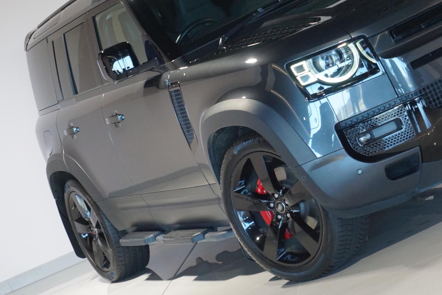 Used Land Rover Defender 110 for sale - 77738344: Photo 40