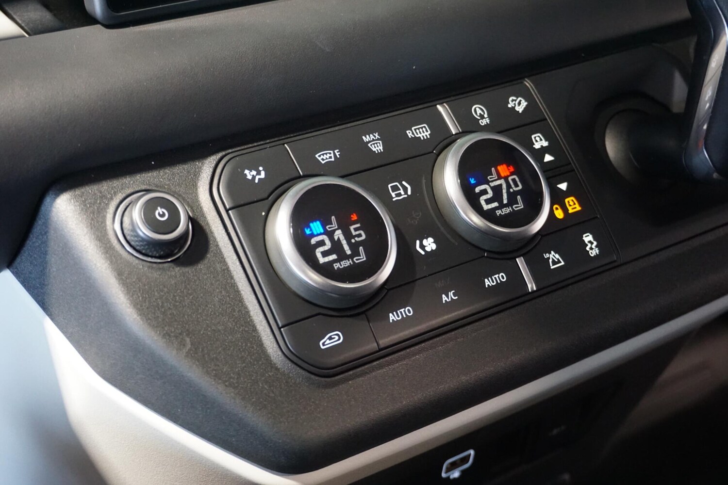 Used Land Rover Defender 110 for sale - 77738344: Photo 60