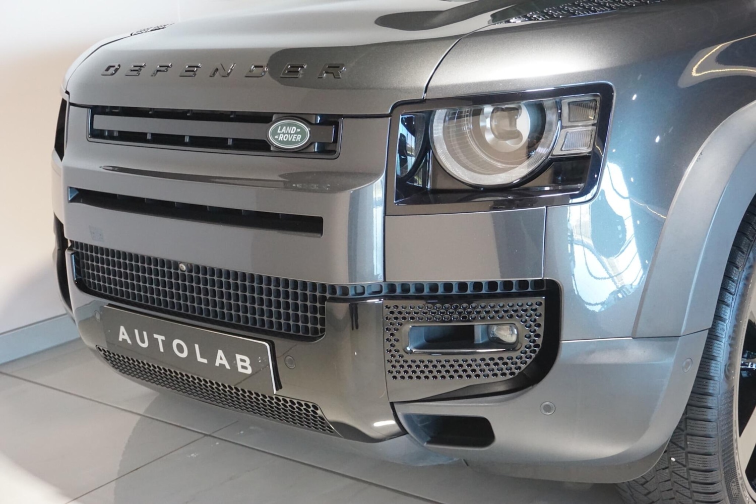 Used Land Rover Defender 110 for sale - 77738344: Photo 63