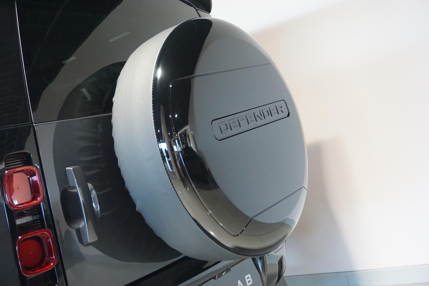 Used Land Rover Defender 110 for sale - 77738344: Photo 69