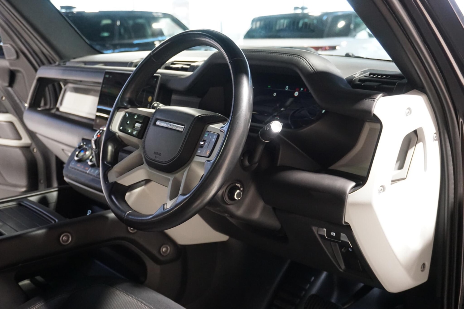 Used Land Rover Defender 110 2022 for sale - 76965485: Photo 14