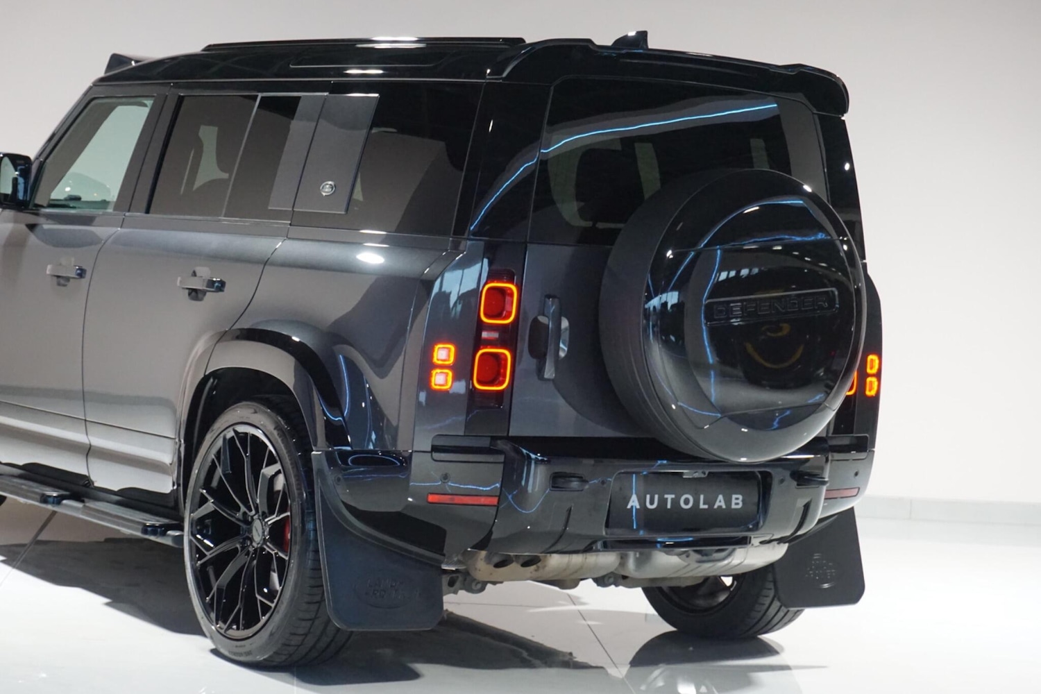 Used Land Rover Defender 110 2022 for sale - 76965485: Photo 44