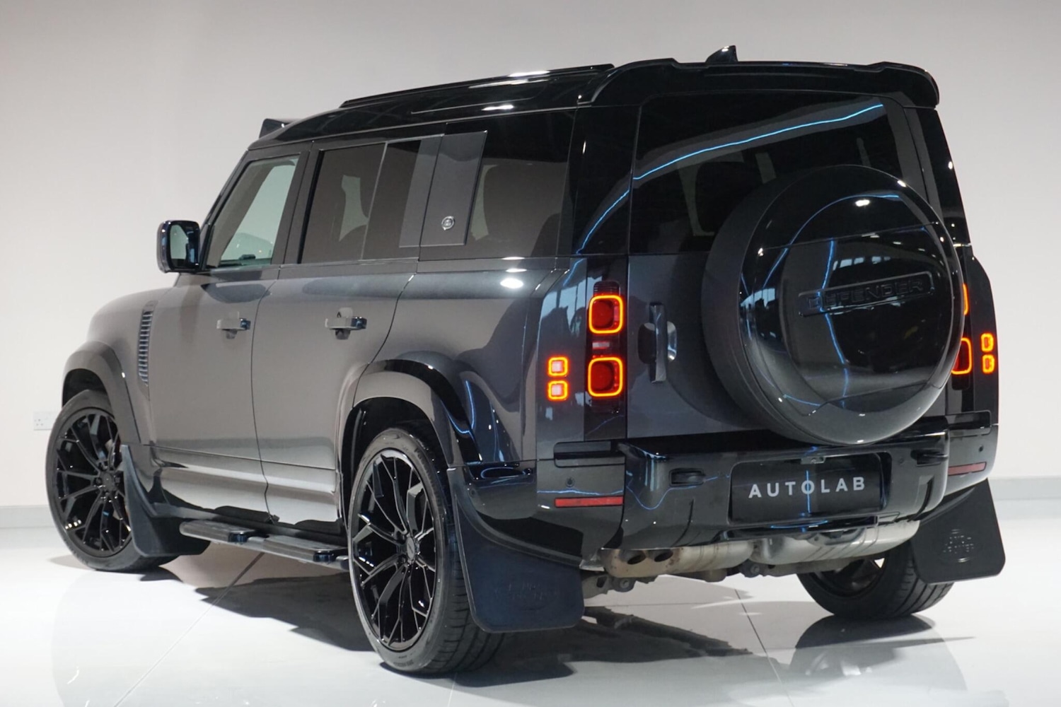 Used Land Rover Defender 110 2022 for sale - 76965485: Photo 6