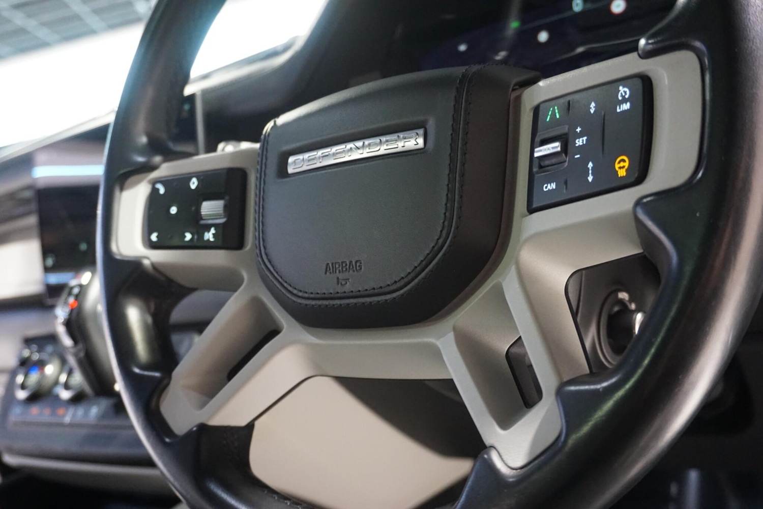 Used Land Rover Defender 110 2022 for sale - 76965485: Photo 62