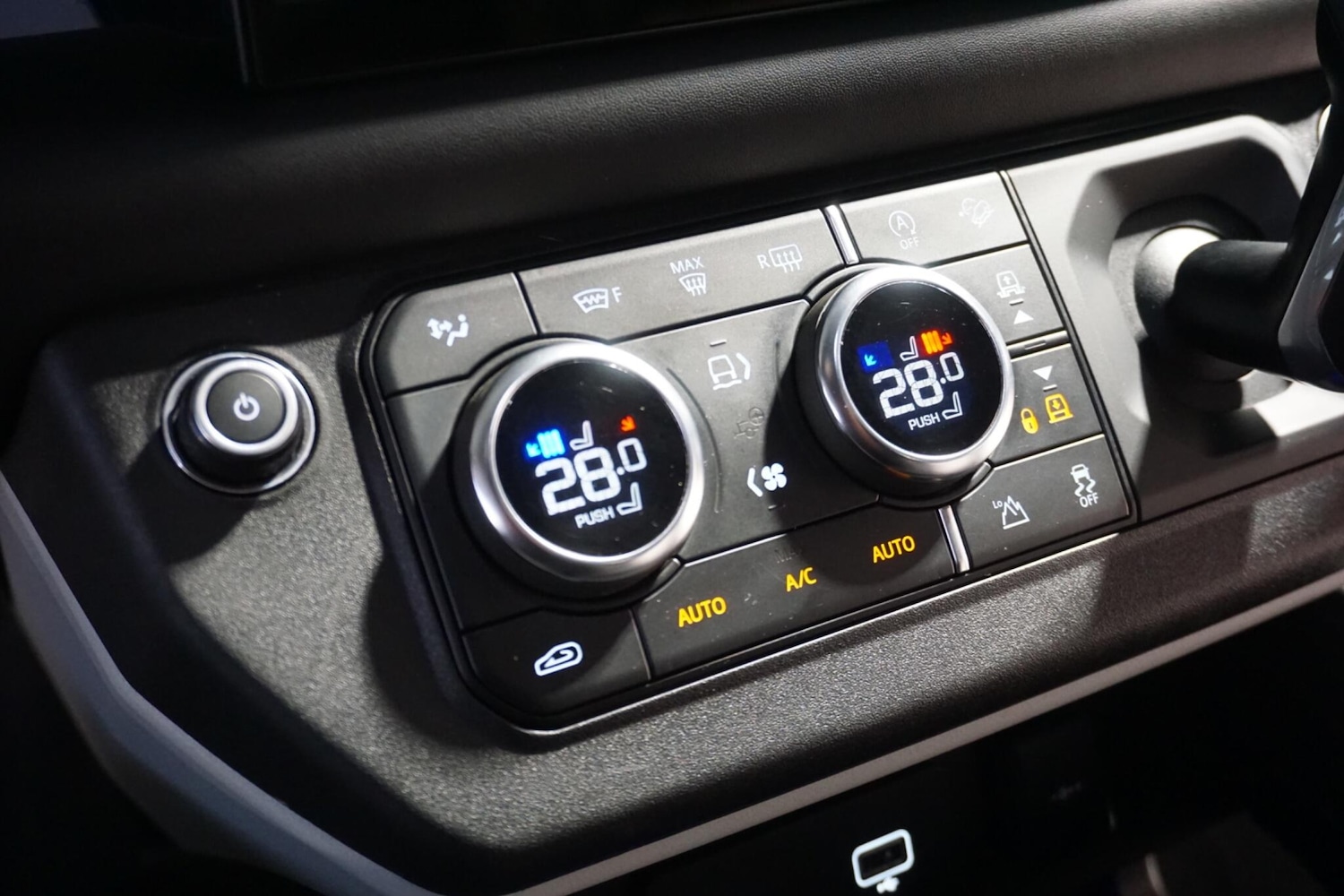 Used Land Rover Defender 110 2022 for sale - 76965485: Photo 67