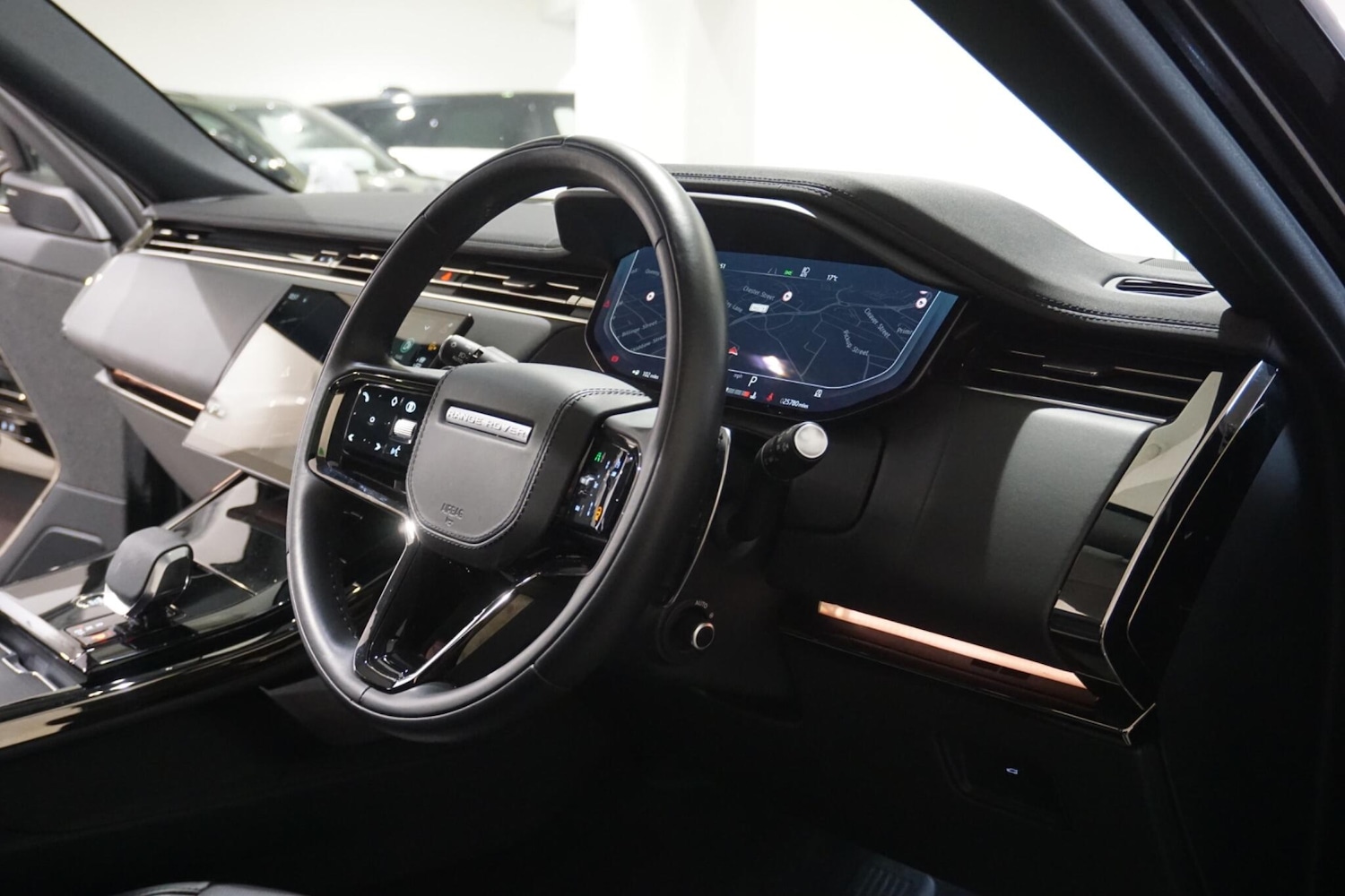 Used Land Rover Range Rover Sport 2024 for sale - 76152443: Photo 11