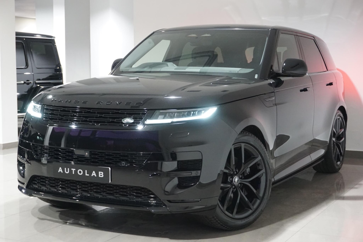Used Land Rover Range Rover Sport 2024 for sale - 76152443: Photo 18