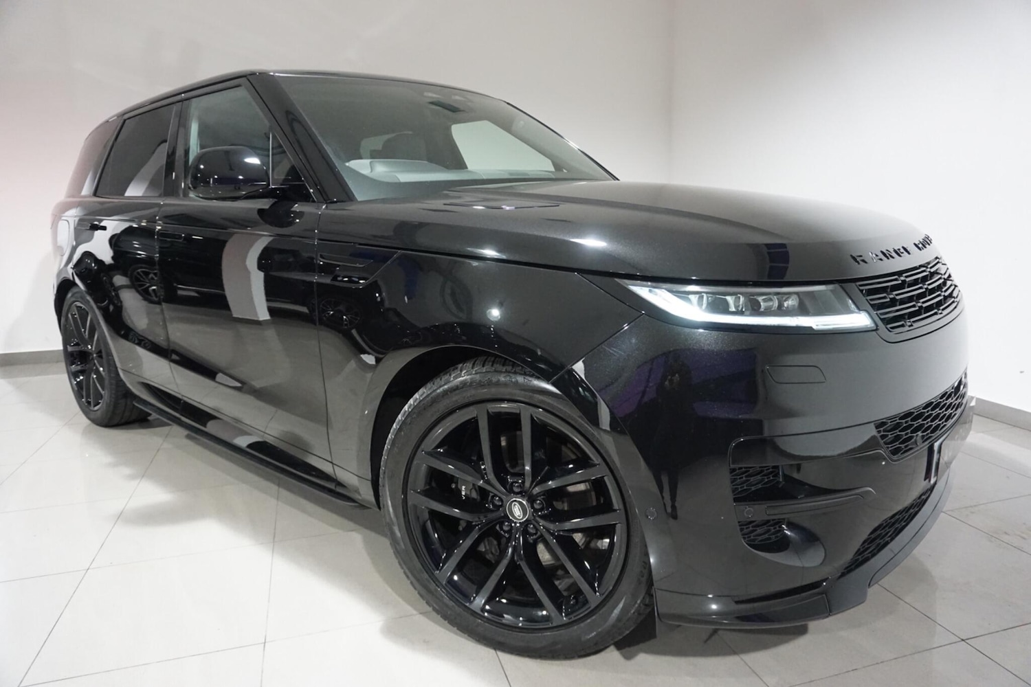 Used Land Rover Range Rover Sport 2024 for sale - 76152443: Photo 20