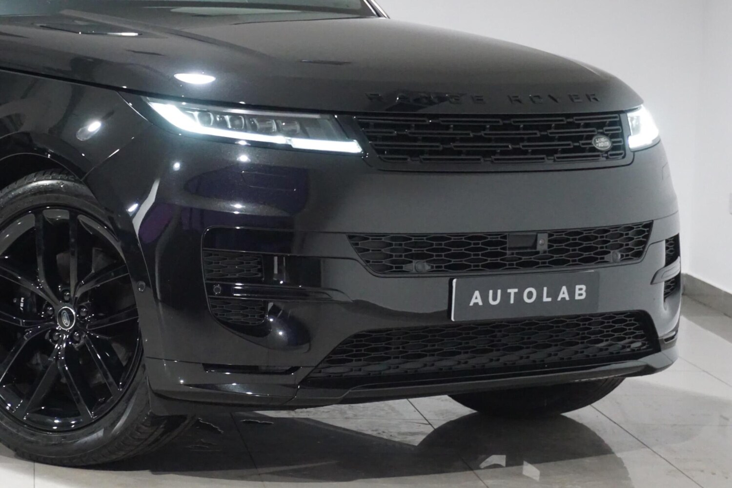 Used Land Rover Range Rover Sport 2024 for sale - 76152443: Photo 41