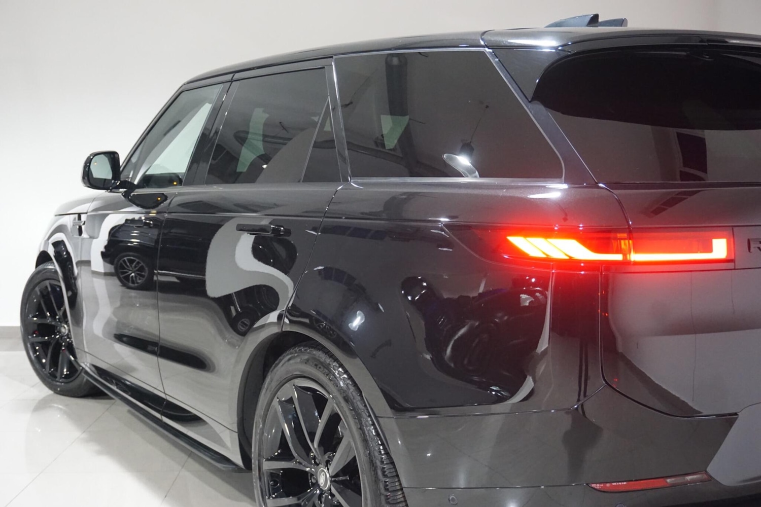 Used Land Rover Range Rover Sport 2024 for sale - 76152443: Photo 48