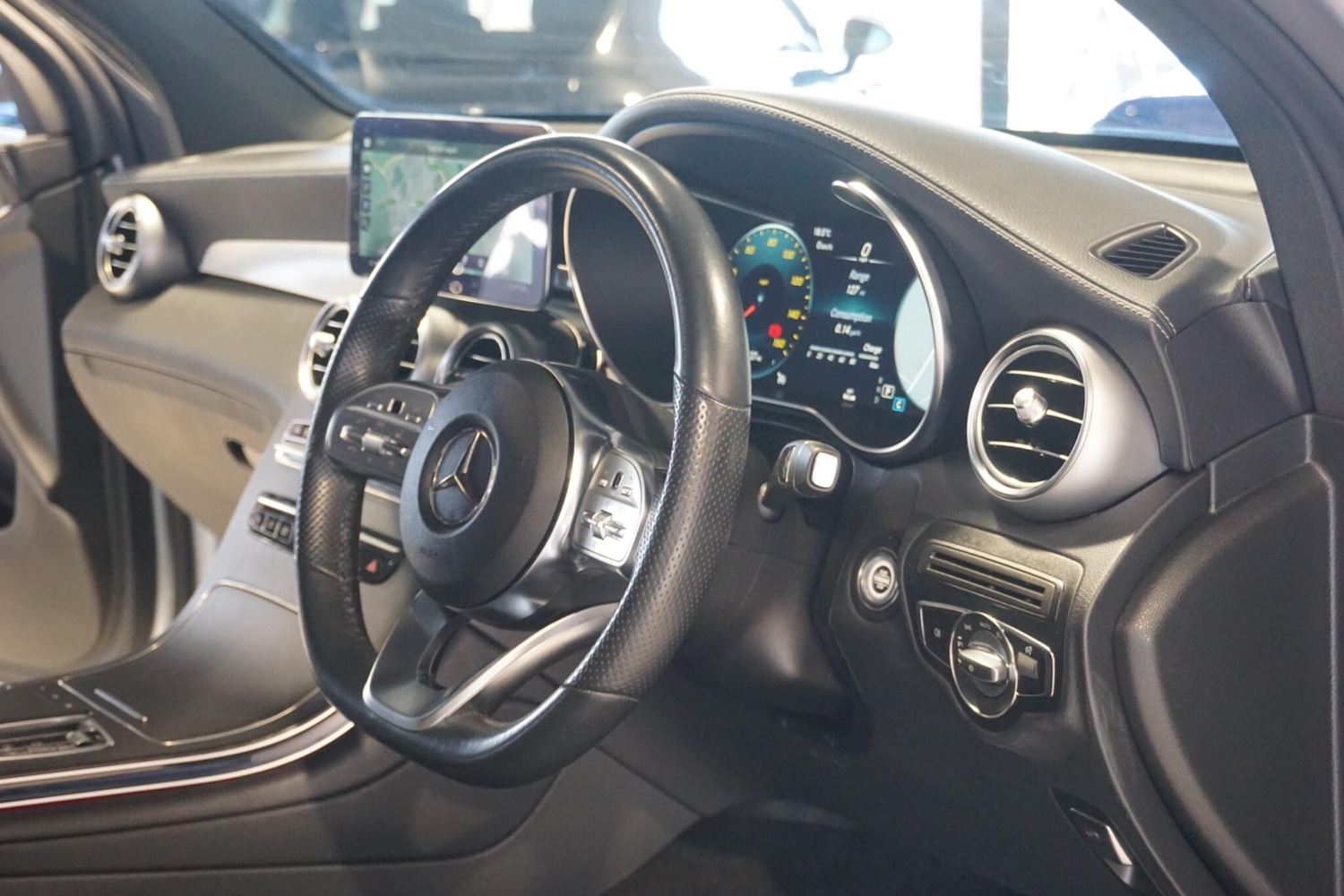 Used Mercedes-Benz GLC 2023 for sale - 77940402: Photo 14