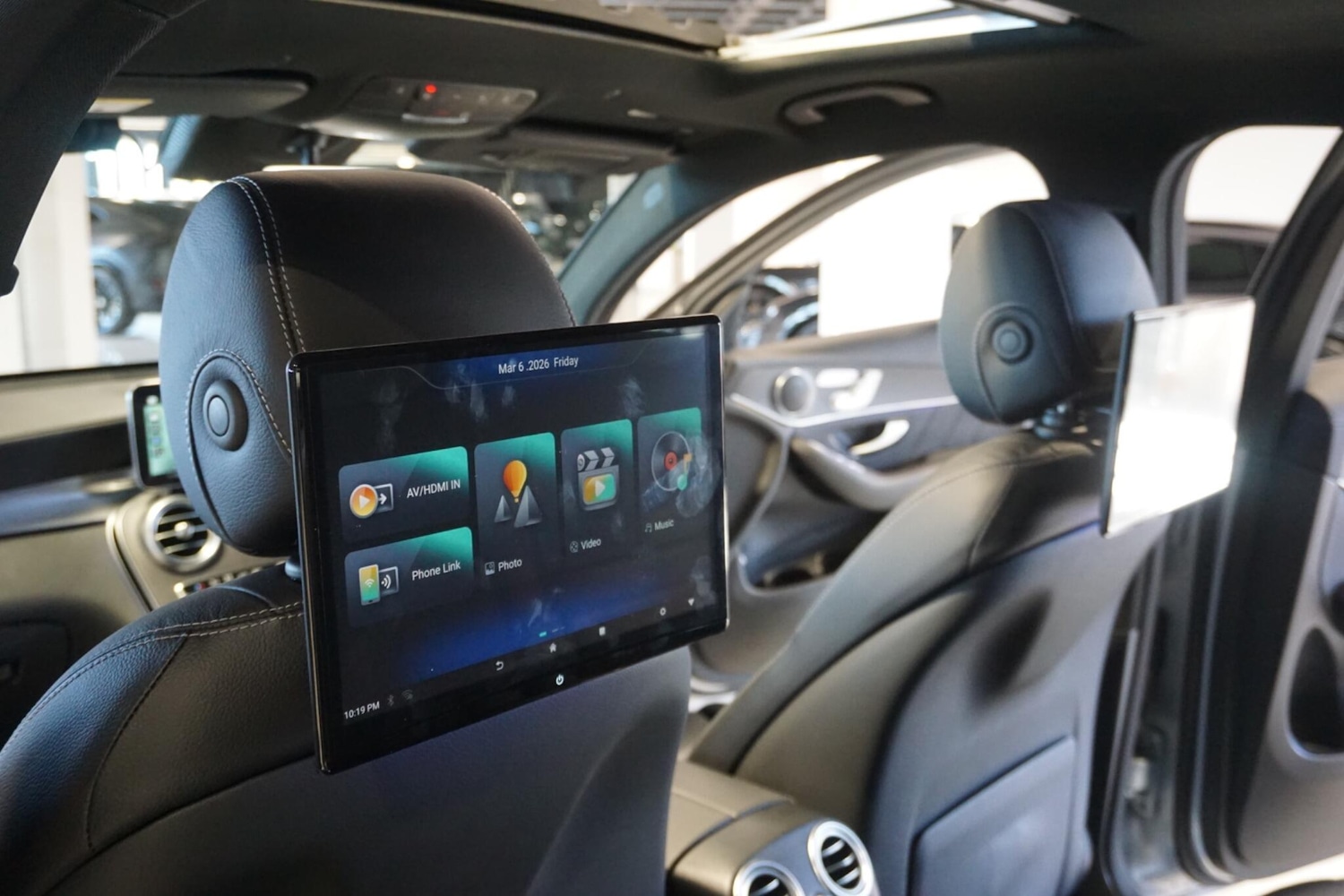 Used Mercedes-Benz GLC 2023 for sale - 77940402: Photo 16