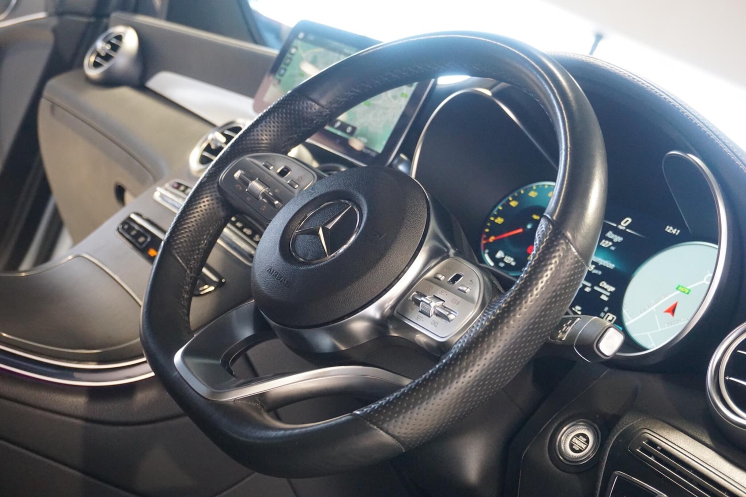 Used Mercedes-Benz GLC 2023 for sale - 77940402: Photo 55