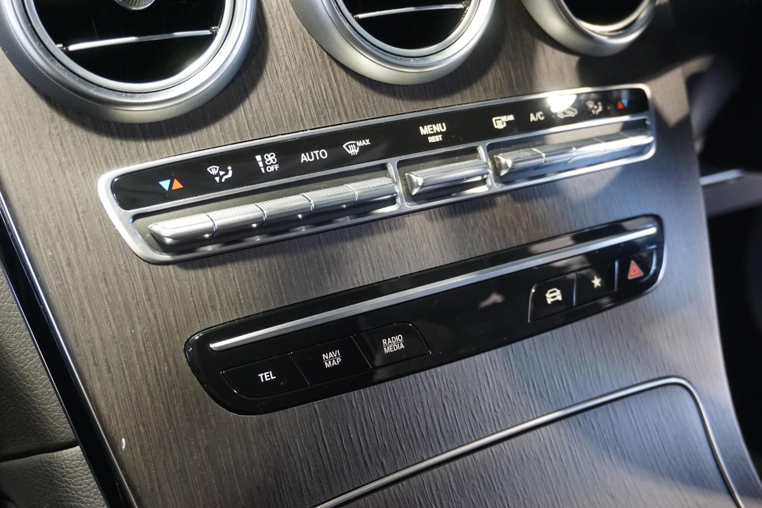 Used Mercedes-Benz GLC 2023 for sale - 77940402: Photo 66