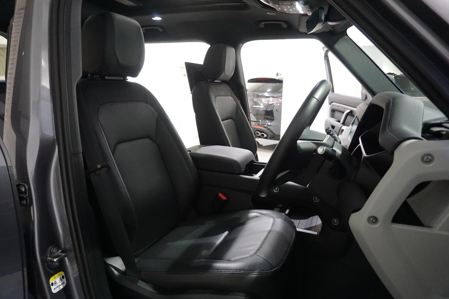 Used Land Rover Defender 2024 for sale - 76989411: Photo 13