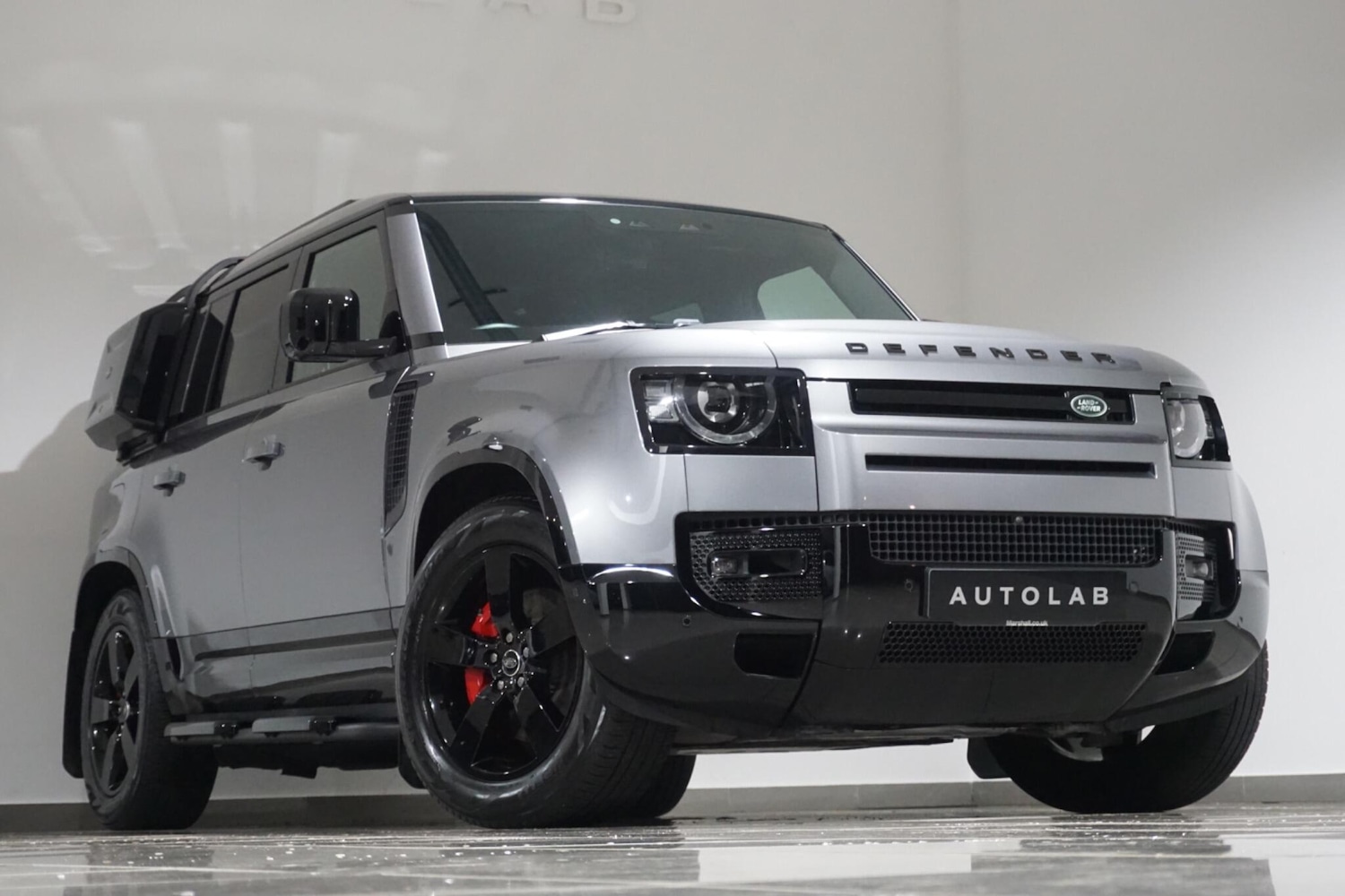 Used Land Rover Defender 2024 for sale - 76989411: Photo 30