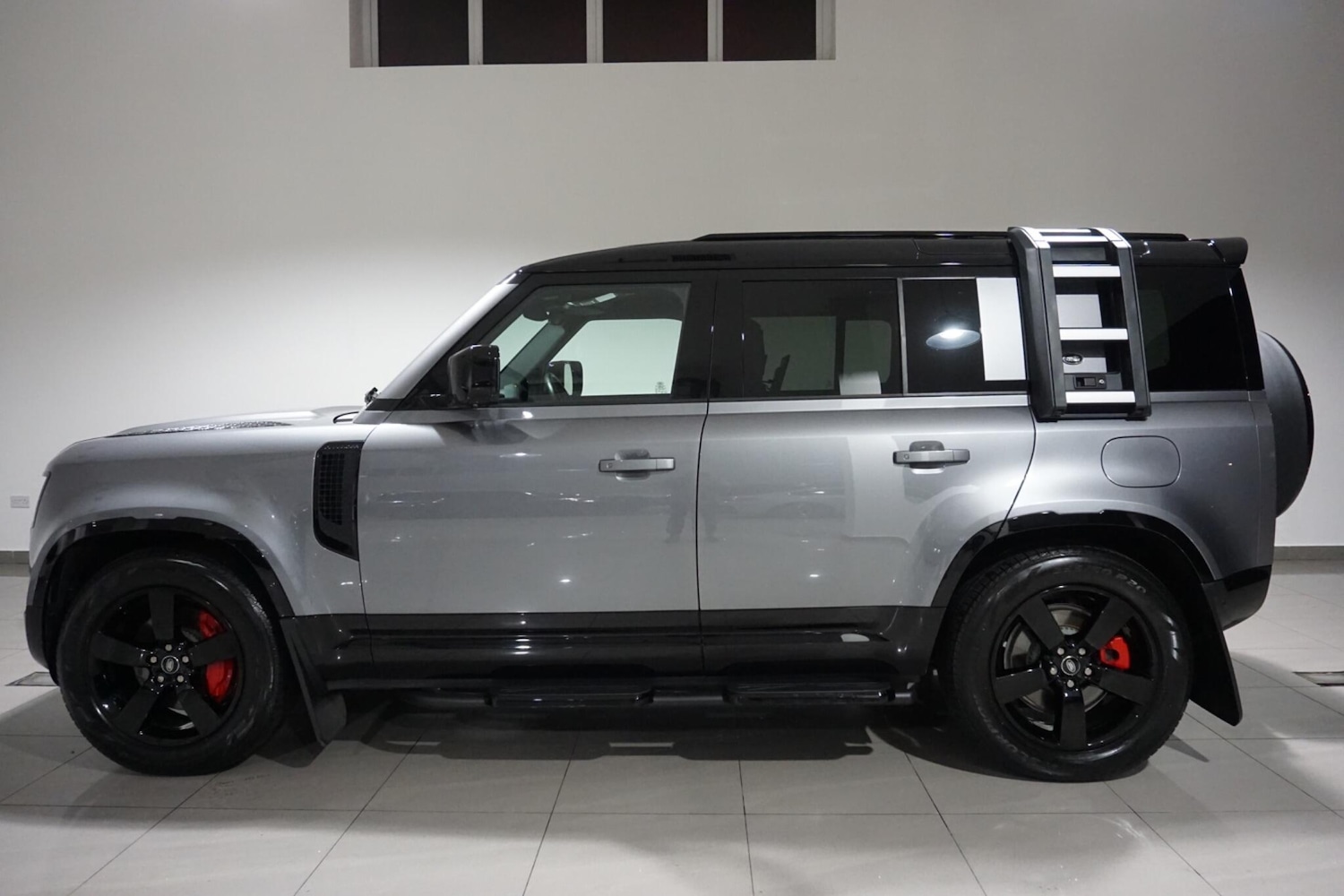 Used Land Rover Defender 2024 for sale - 76989411: Photo 35