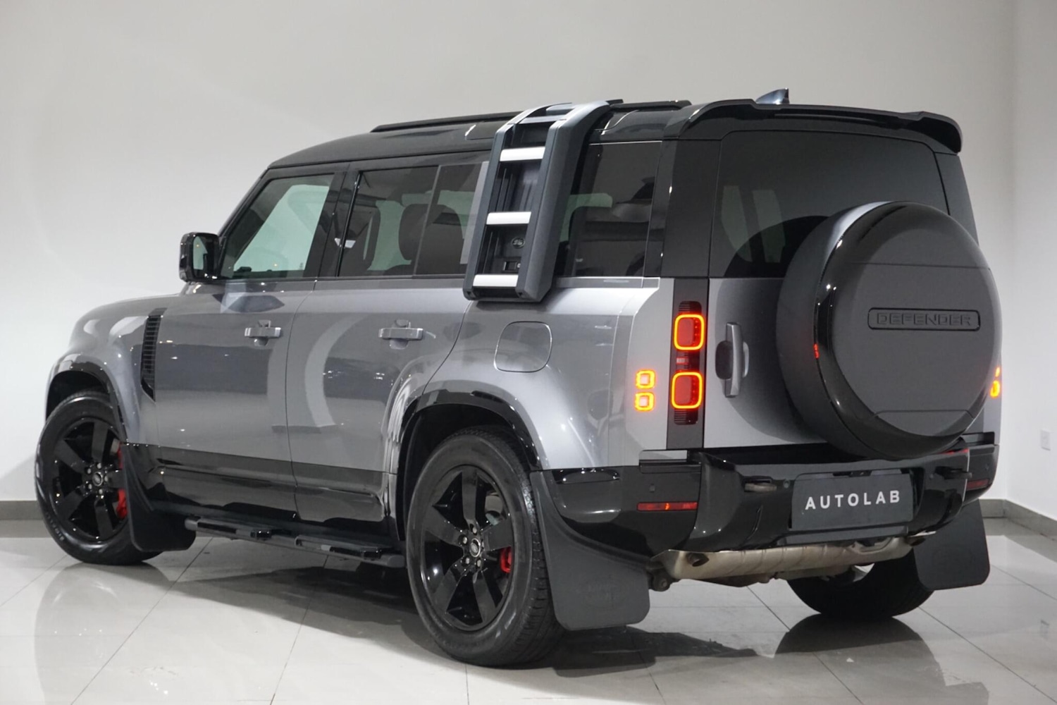 Used Land Rover Defender 2024 for sale - 76989411: Photo 40