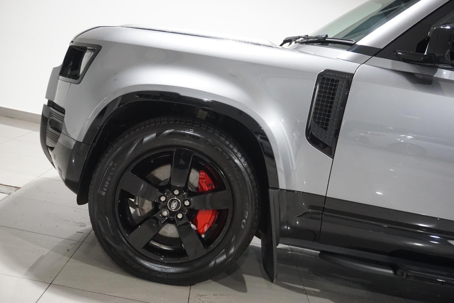 Used Land Rover Defender 2024 for sale - 76989411: Photo 49