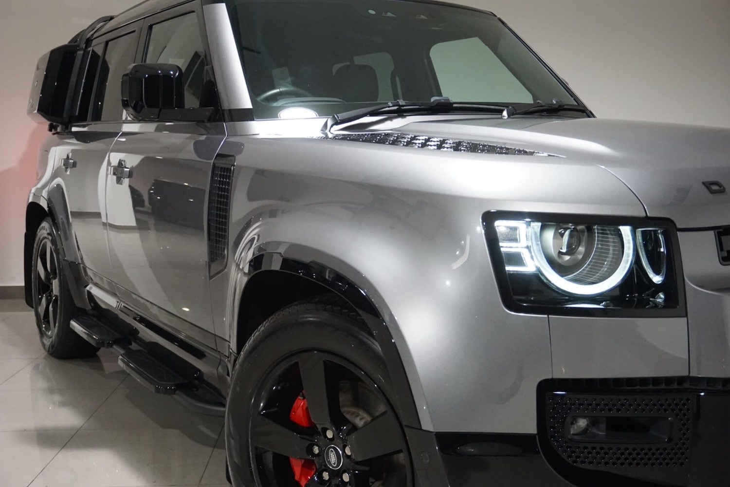 Used Land Rover Defender 2024 for sale - 76989411: Photo 51