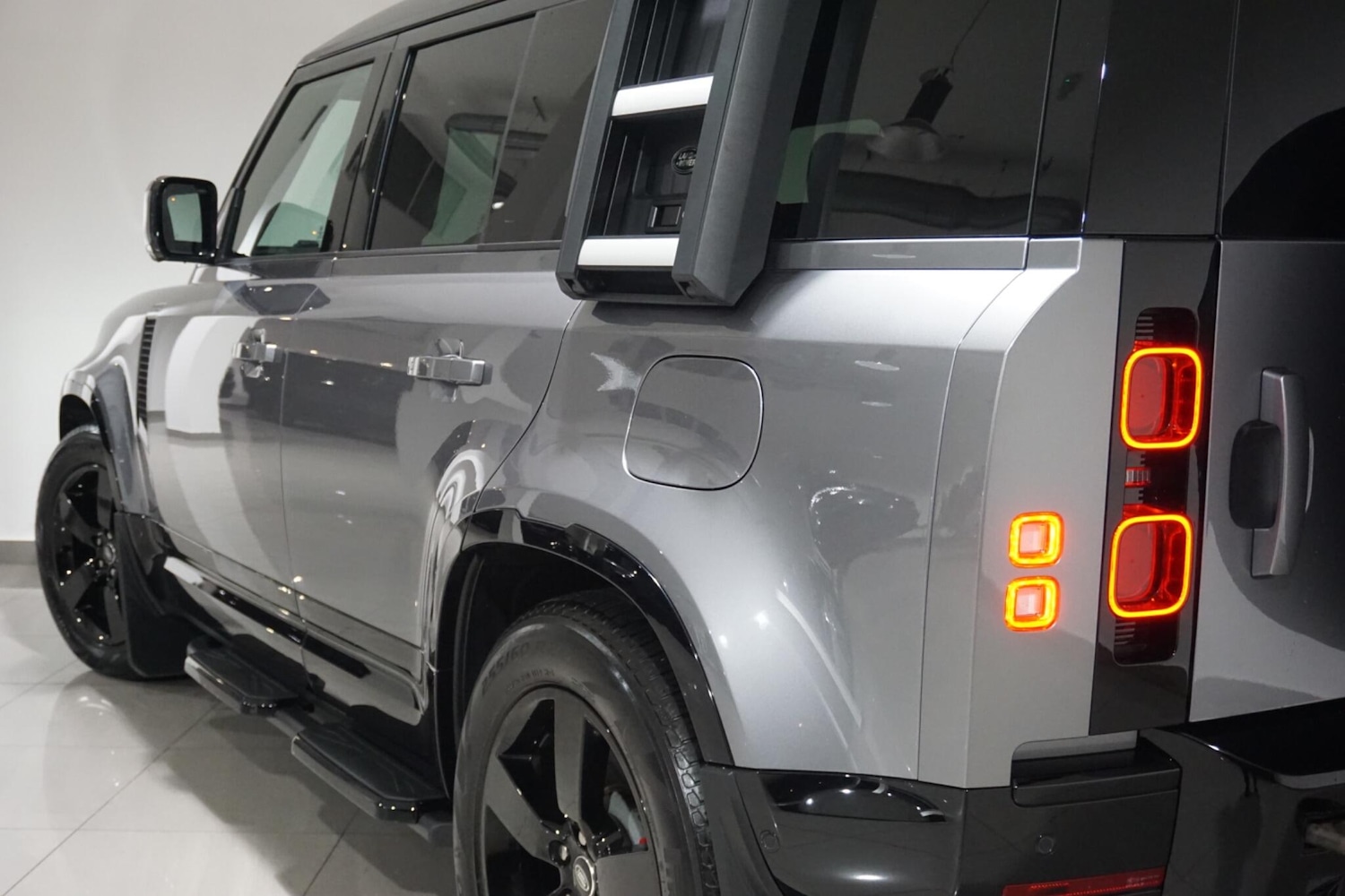 Used Land Rover Defender 2024 for sale - 76989411: Photo 52