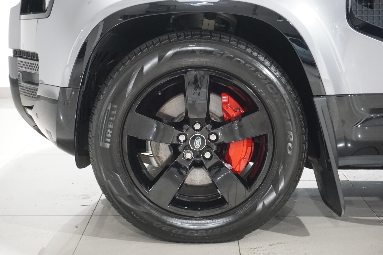 Used Land Rover Defender 2024 for sale - 76989411: Photo 76