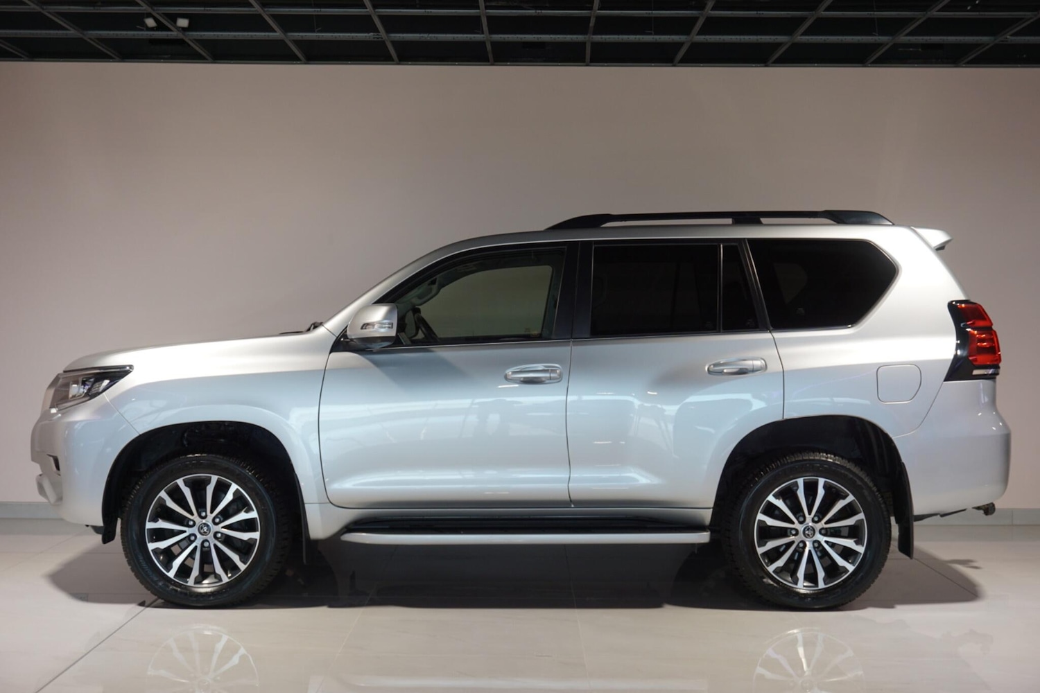 Used Toyota Land Cruiser 2023 for sale - 77049696: Photo 34