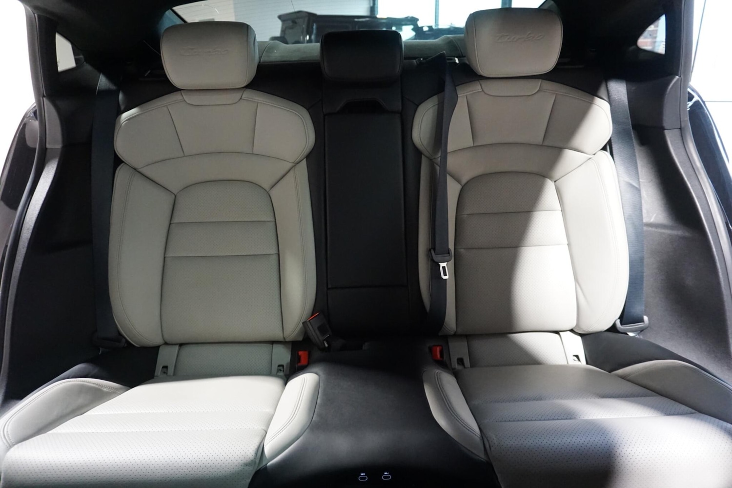 Used Porsche Taycan 2020 for sale - 77559505: Photo 10