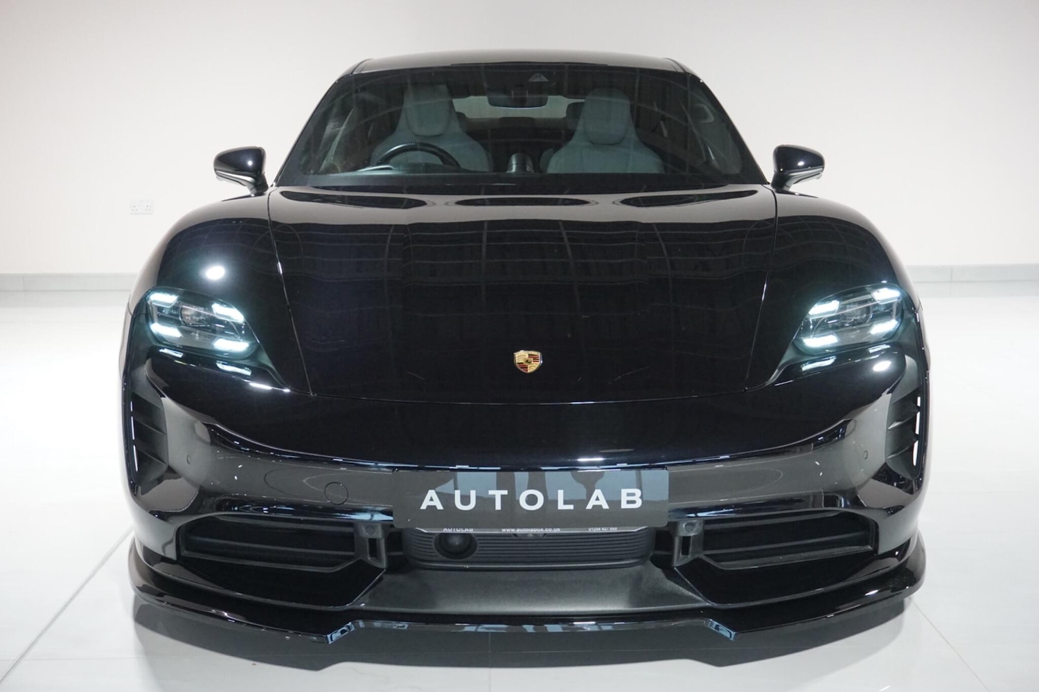 Used Porsche Taycan 2020 for sale - 77559505: Photo 25