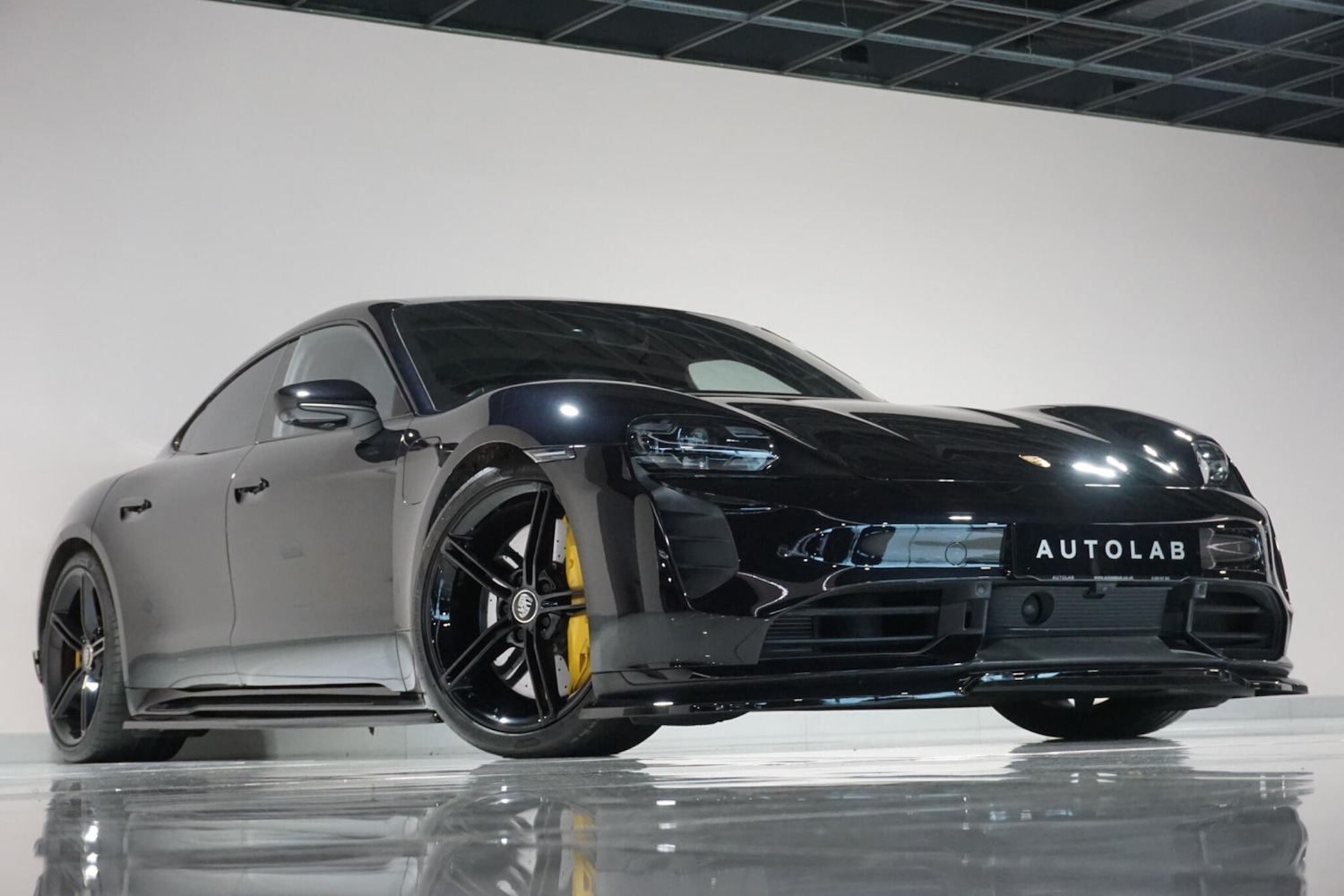 Used Porsche Taycan 2020 for sale - 77559505: Photo 30