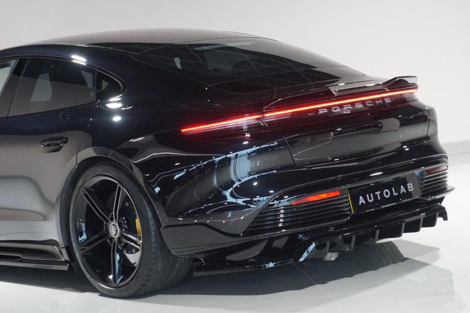 Used Porsche Taycan 2020 for sale - 77559505: Photo 42