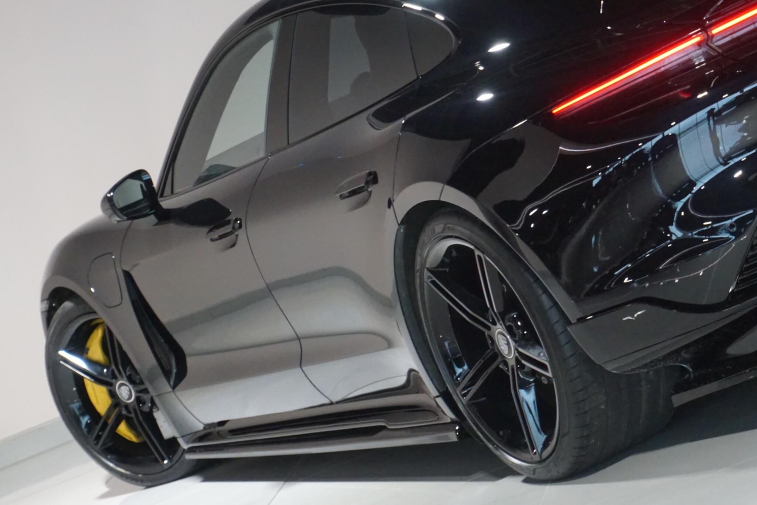 Used Porsche Taycan 2020 for sale - 77559505: Photo 44