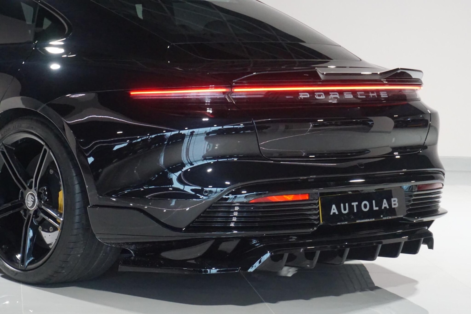 Used Porsche Taycan 2020 for sale - 77559505: Photo 46