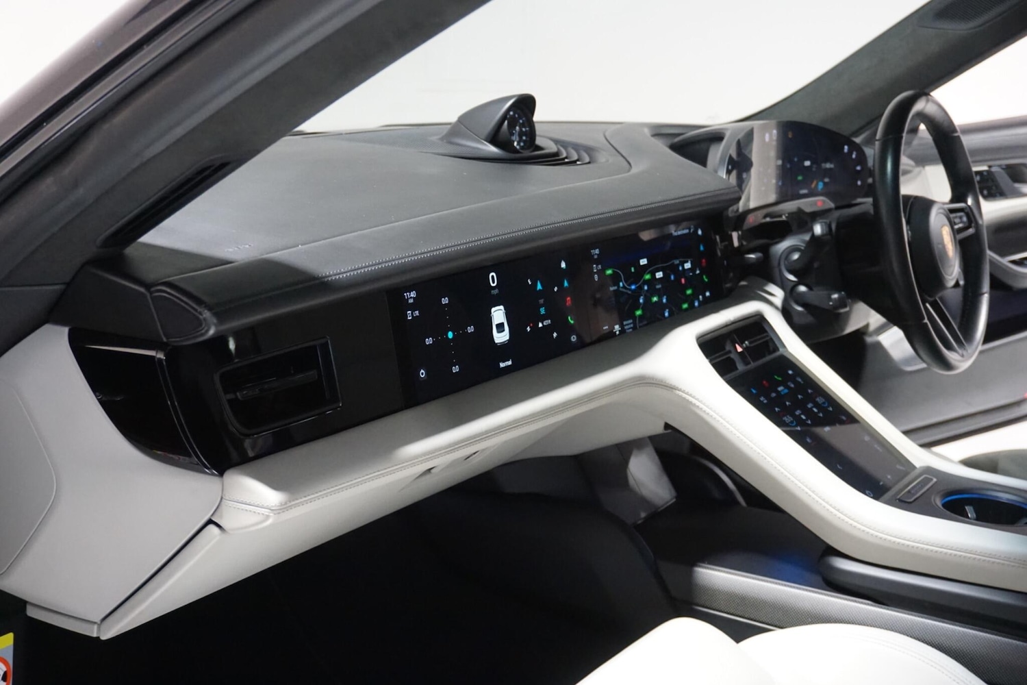 Used Porsche Taycan 2020 for sale - 77559505: Photo 55