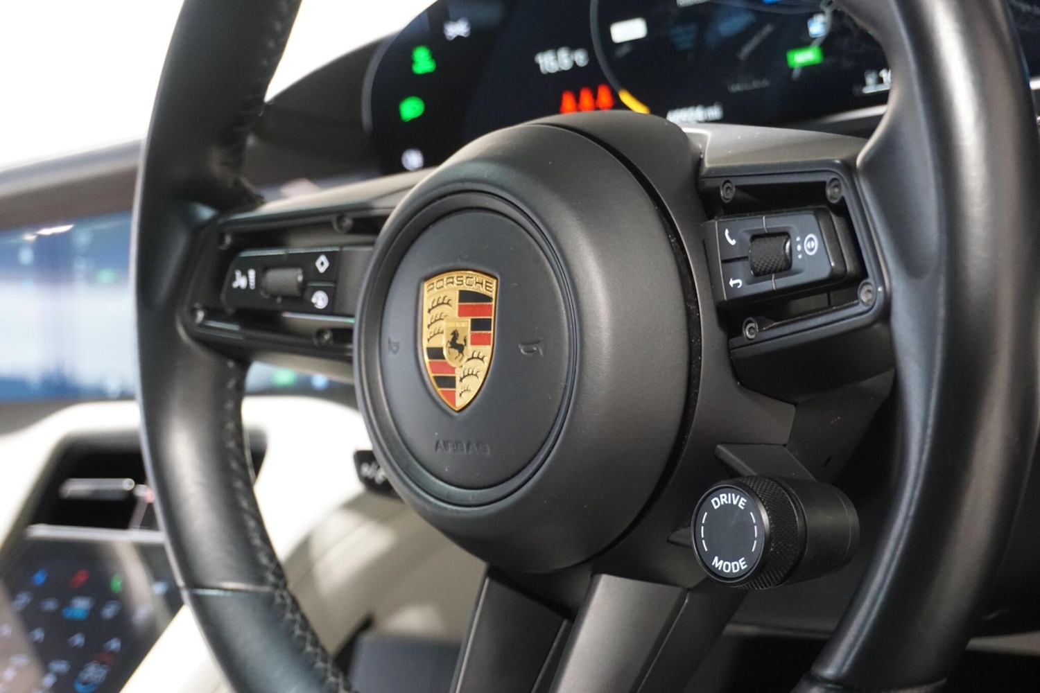 Used Porsche Taycan 2020 for sale - 77559505: Photo 58