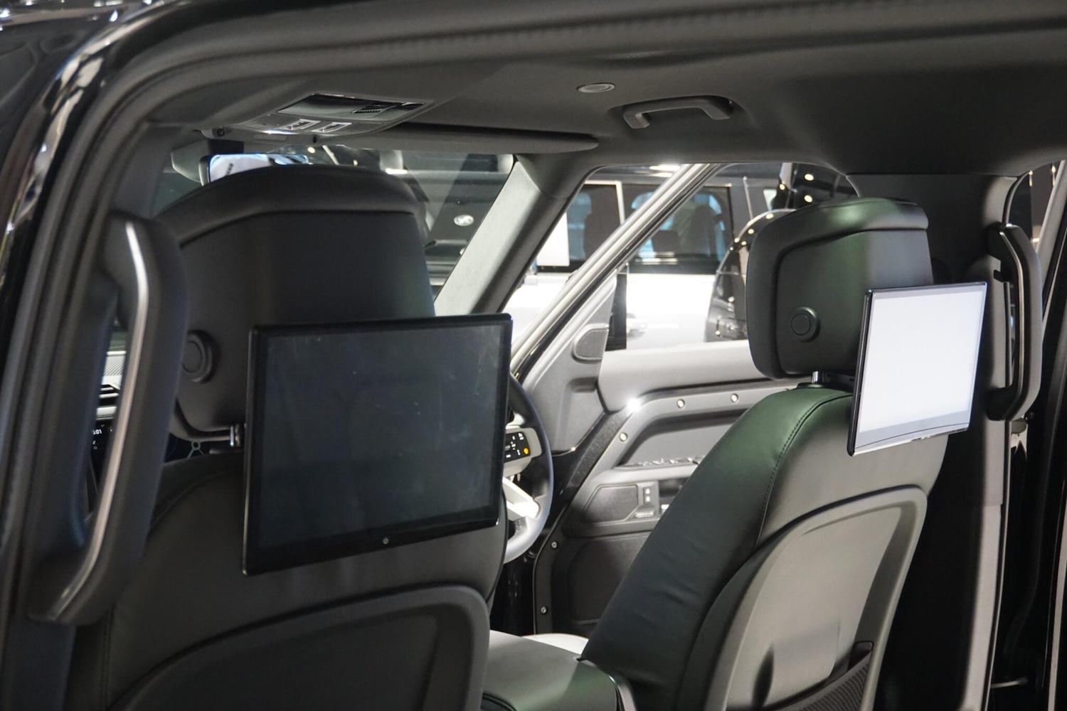 Used Land Rover Defender 110 for sale - 76913162: Photo 16