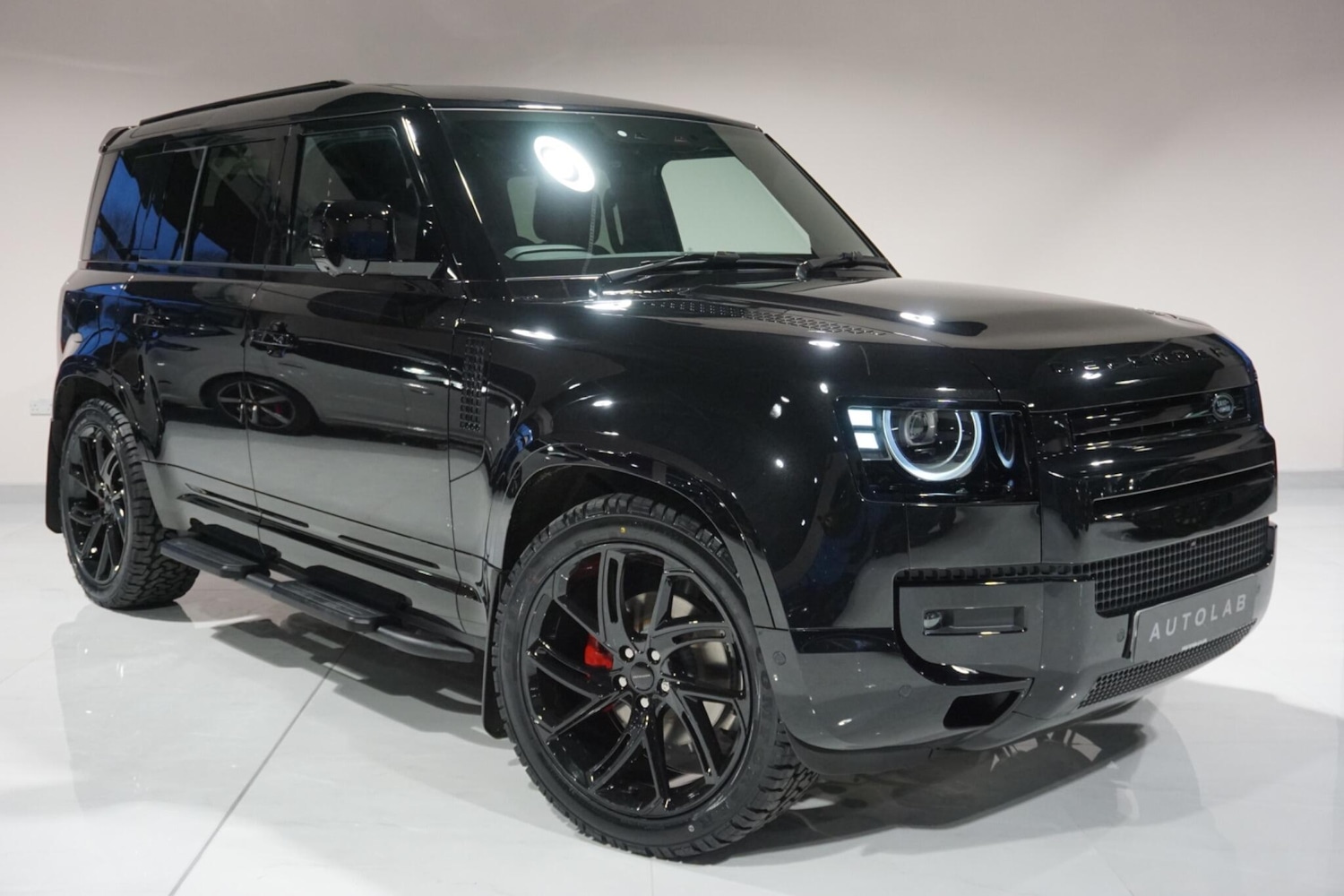 Used Land Rover Defender 110 for sale - 76913162: Photo 24