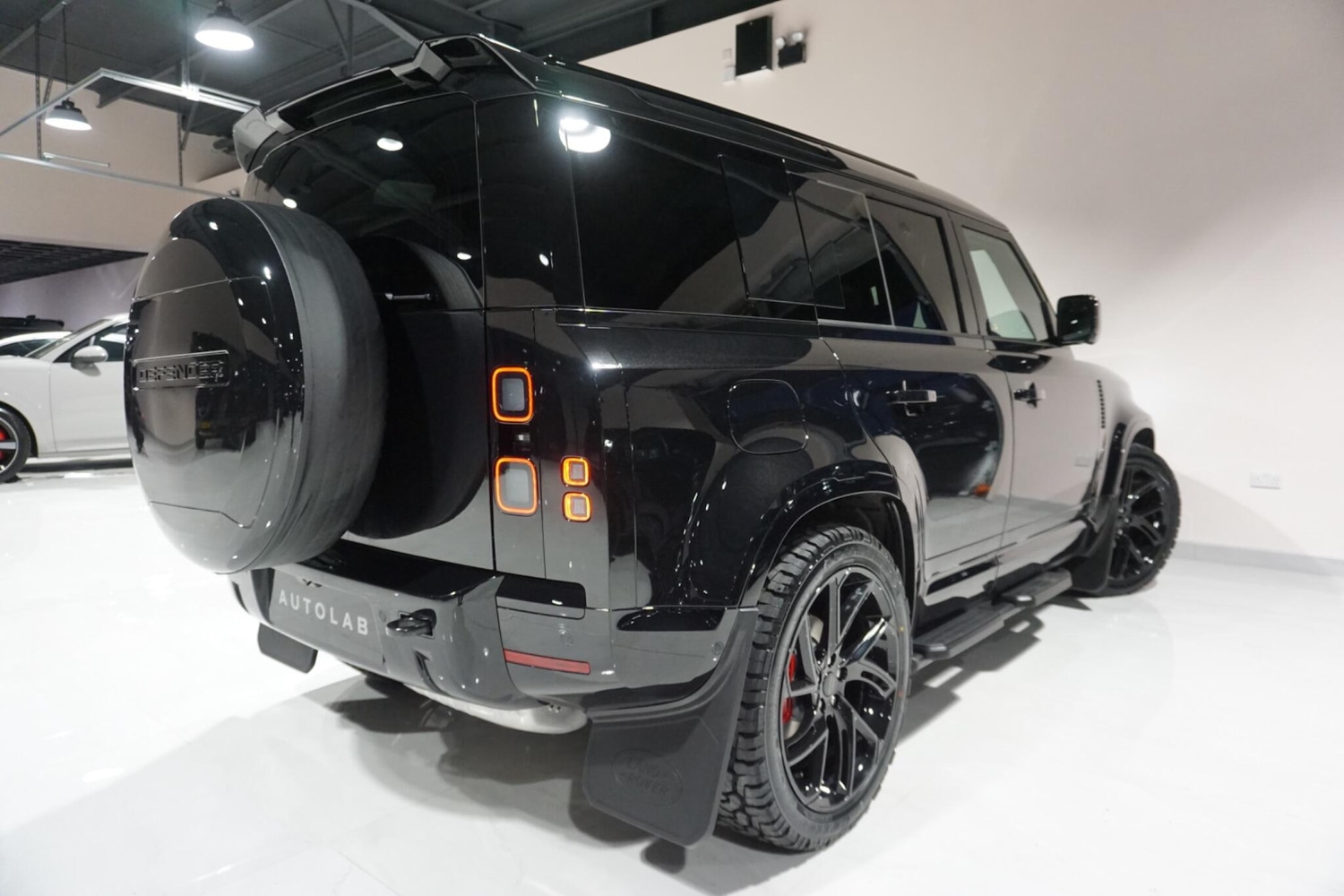 Used Land Rover Defender 110 for sale - 76913162: Photo 29