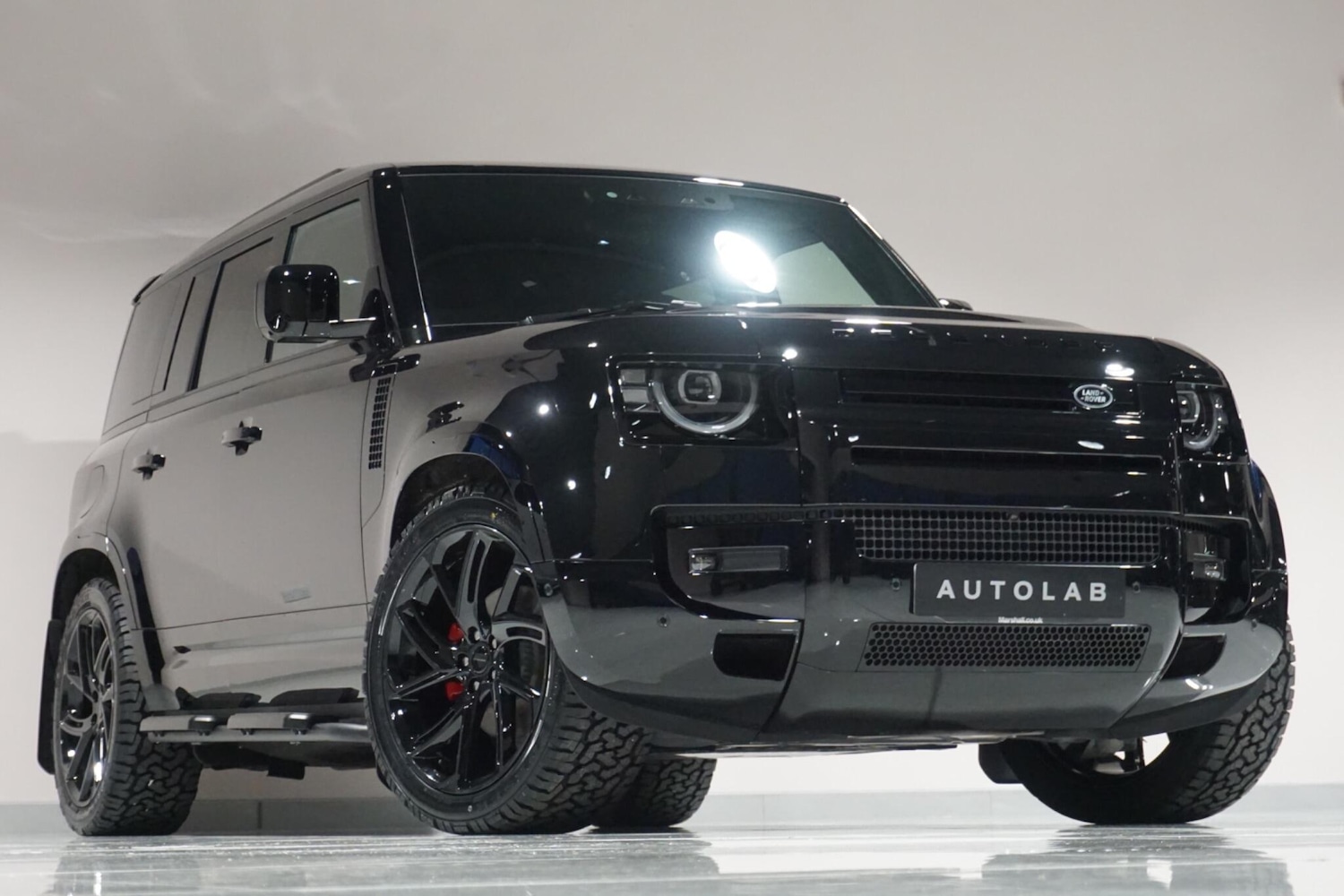 Used Land Rover Defender 110 for sale - 76913162: Photo 30